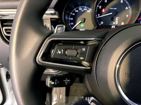 Certified 2026 Porsche Macan AWD/4WD image 27