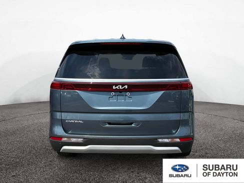 Used 2024 Kia Carnival EX FWD image 6