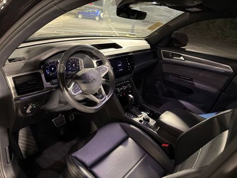 Used 2022 Volkswagen Atlas Cross Sport SEL R-Line AWD/4WD image 12