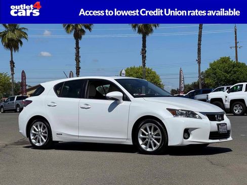 Used 2013 Lexus CT 200h w/ Premium Pkg w/Navigation image 1