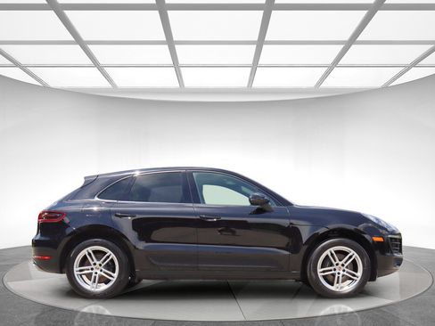 Used 2017 Porsche Macan AWD/4WD image 5