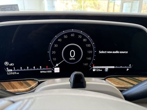 Certified 2022 Cadillac Escalade ESV Premium Luxury Platinum w/ Heavy-Duty Trailer Package image 11