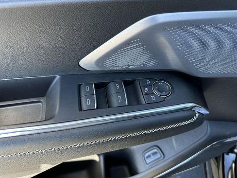 Used 2024 GMC Acadia Denali w/ Super Cruise Package image 13