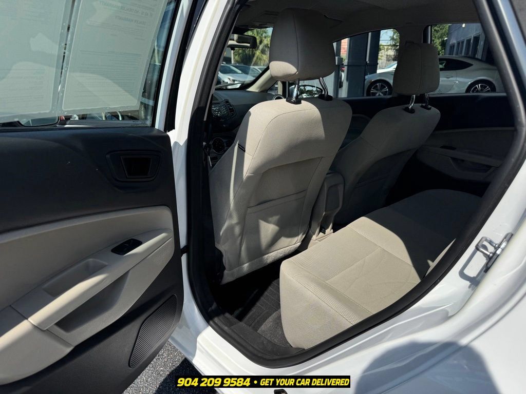 Used 2017 Ford Fiesta SE FWD image 25