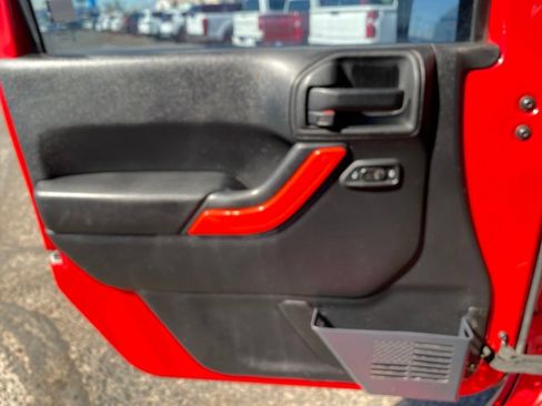 Used 2014 Jeep Wrangler Unlimited Sport w/ Quick Order Package 24S AWD/4WD image 24