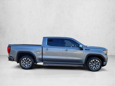 Used 2024 GMC Sierra 1500 Denali w/ Denali Reserve Package AWD/4WD image 4