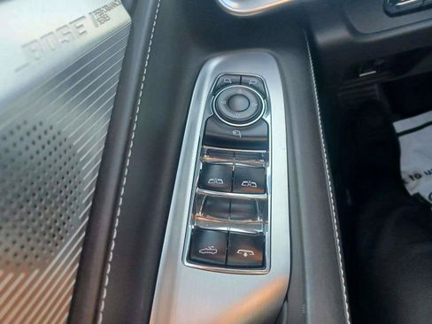 Used 2023 Chevrolet Corvette Stingray Premium Conv w/ Z51 Performance Package RWD image 19