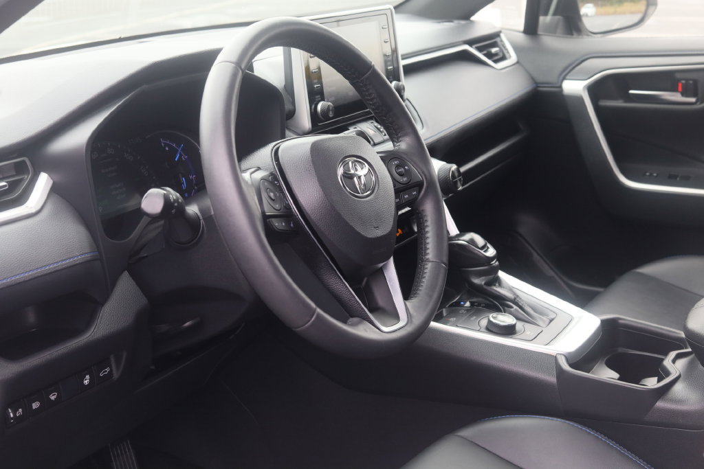 Used 2019 Toyota RAV4 XSE w/ XSE Weather Package AWD/4WD image 8