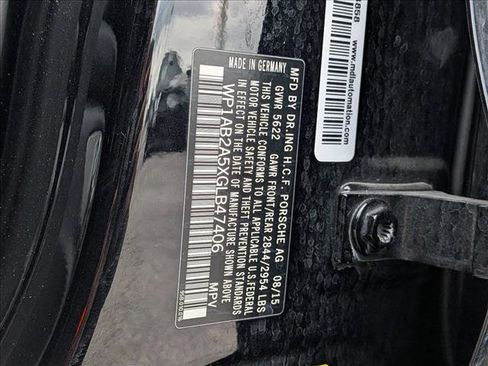 Used 2016 Porsche Macan S image 25