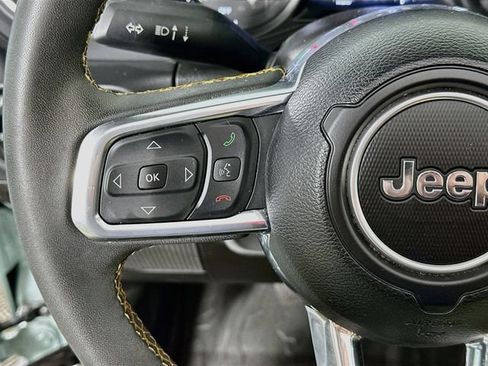 Used 2024 Jeep Wrangler Unlimited Sahara w/ Technology Group AWD/4WD image 23
