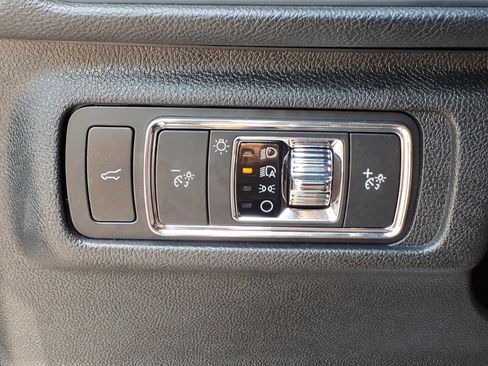 Certified 2023 Lincoln Corsair Reserve w/ Jet Appearance Package AWD/4WD image 23