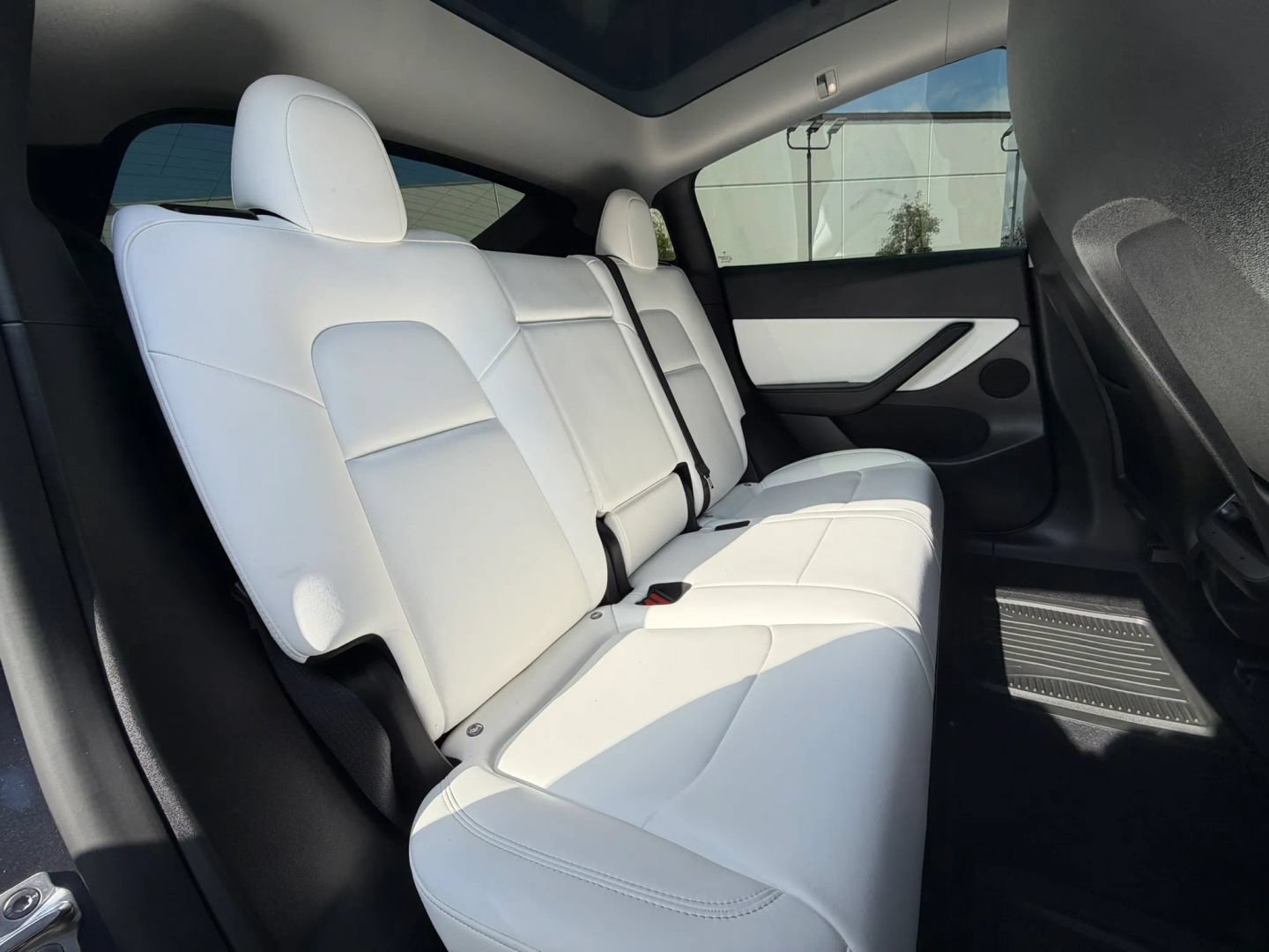 Used 2022 Tesla Model Y Performance AWD/4WD image 35