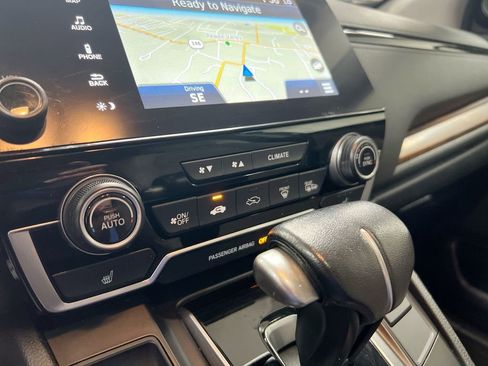 Used 2019 Honda CR-V Touring image 17