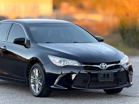Used 2015 Toyota Camry SE image 15