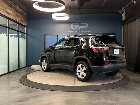Used 2020 Jeep Compass Latitude w/ Cold Weather Group AWD/4WD image 5