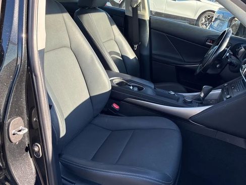 Used 2020 Lexus IS 300 AWD w/ Premium Package image 10