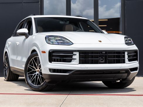 Certified 2026 Porsche Cayenne image 6