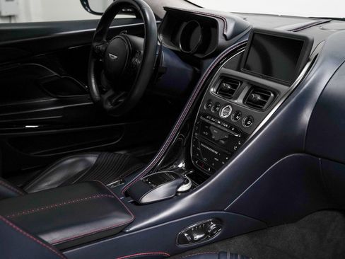 Used 2018 Aston Martin DB11 V12 image 28