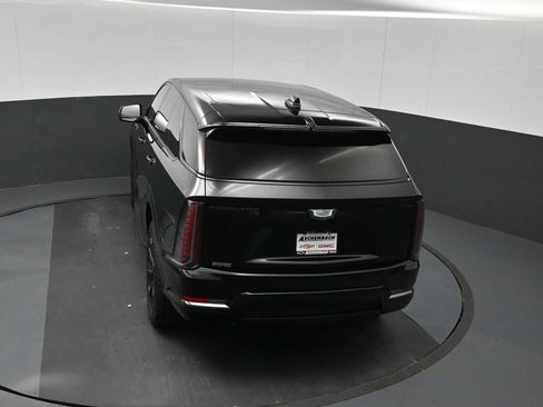 Used 2025 Cadillac Escalade IQ Sport 1 AWD/4WD image 16
