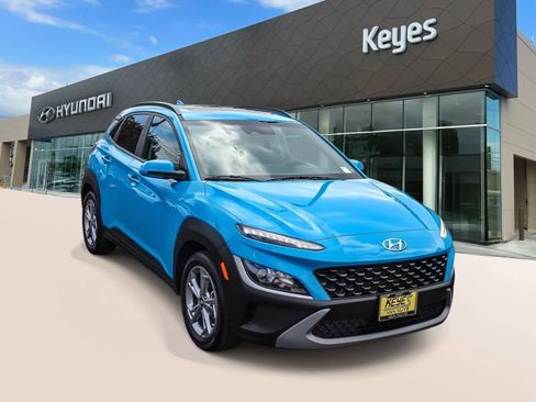 Certified 2023 Hyundai Kona SEL w/ Convenience Package image 3