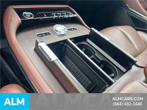 Used 2025 Lincoln Navigator Reserve AWD/4WD image 36