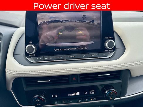 Used 2025 Nissan Rogue SV FWD image 13