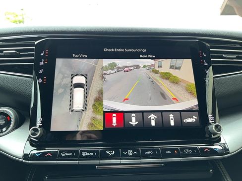 New 2026 Jeep Grand Wagoneer 4WD image 30