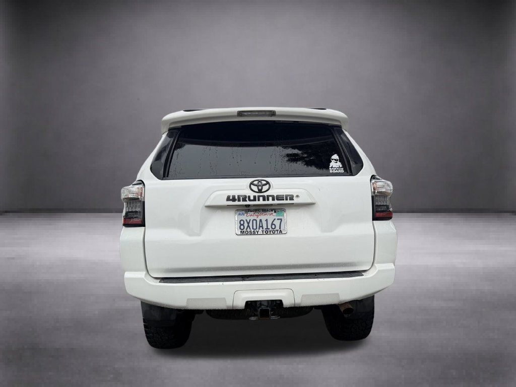 Used 2015 Toyota 4Runner SR5 AWD/4WD image 12