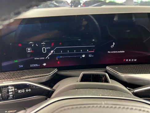 Used 2025 Cadillac Escalade V AWD/4WD image 5