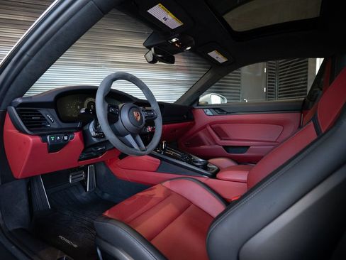 Certified 2026 Porsche 911 Carrera GTS RWD image 4