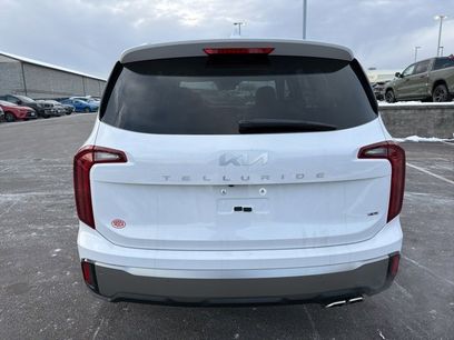 New 2025 Kia Telluride S