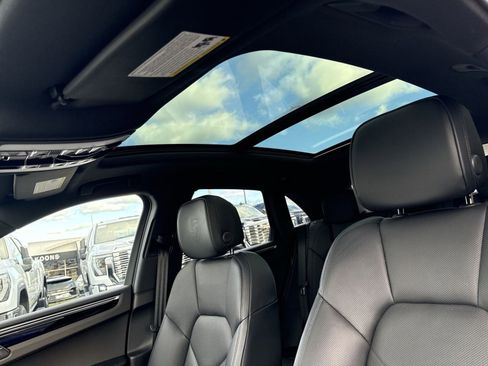 Used 2024 Porsche Macan image 22