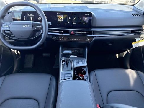 New 2026 Kia Sportage EX image 18
