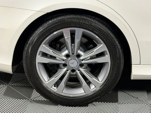 Used 2014 Mercedes-Benz E 250 BlueTEC 4MATIC Sedan image 14