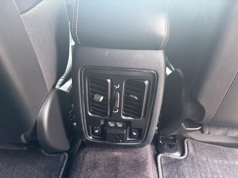 Used 2017 Jeep Grand Cherokee Limited AWD/4WD image 30