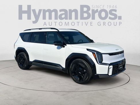 Certified 2024 Kia EV9 GT-Line AWD/4WD image 1