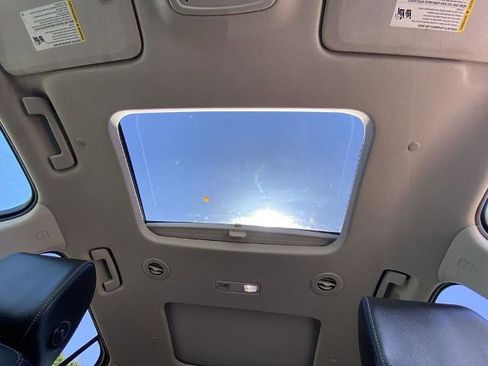 Used 2020 Chevrolet Traverse Premier image 15