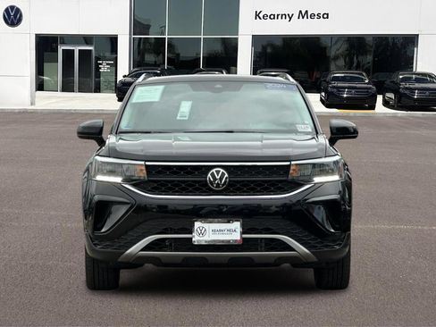 Used 2024 Volkswagen Taos SE FWD image 9