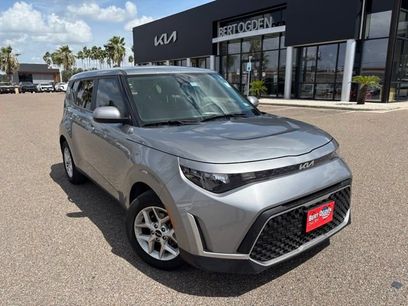 Used 2025 Kia Soul LX w/ LX Technology Package