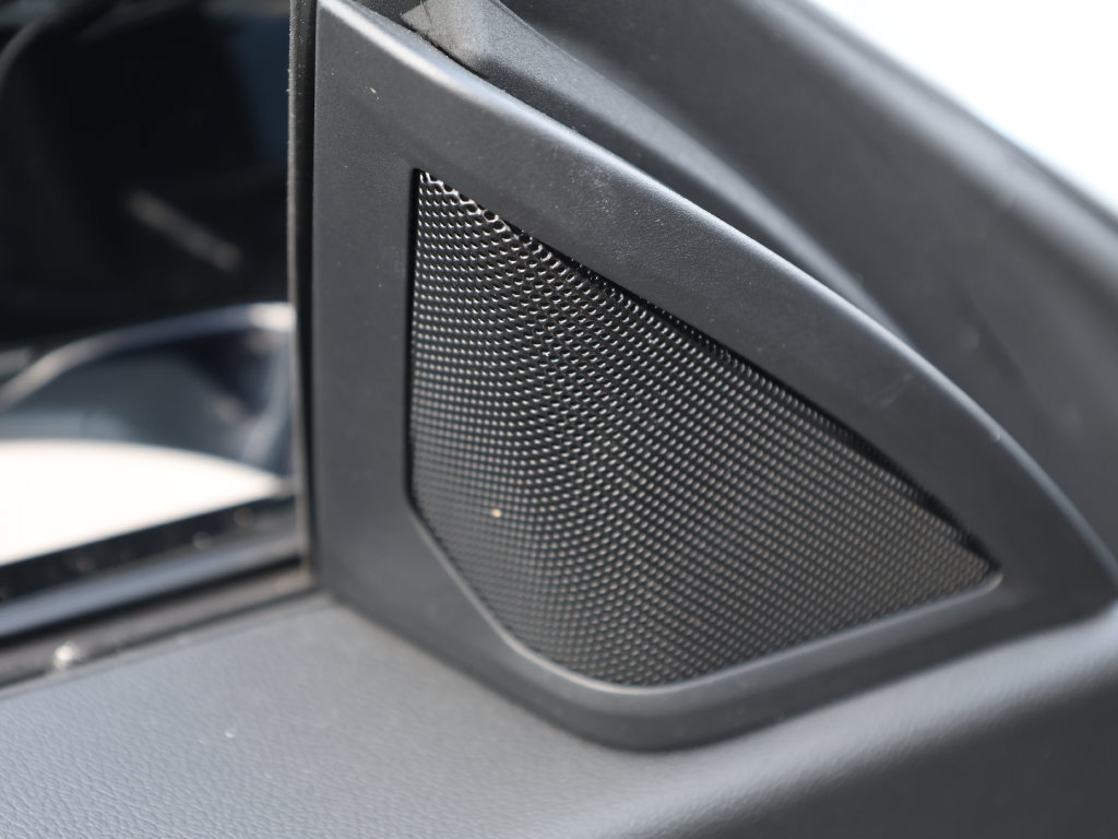 Used 2025 BMW M240i Coupe w/ Premium Package RWD image 14
