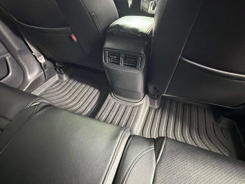 Used 2017 Honda CR-V LX image 29