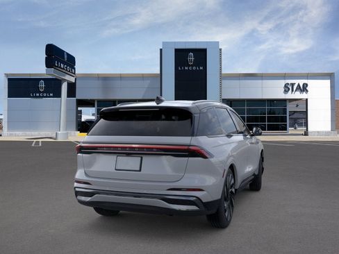 New 2026 Lincoln Nautilus Reserve w/ Jet Appearance Package AWD/4WD image 8