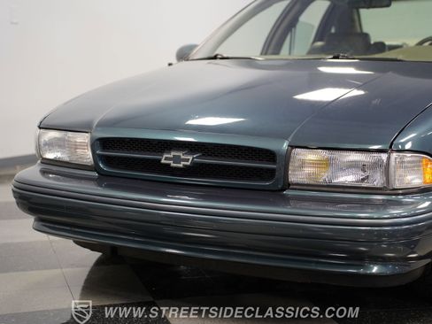 Used 1996 Chevrolet Impala SS RWD image 20