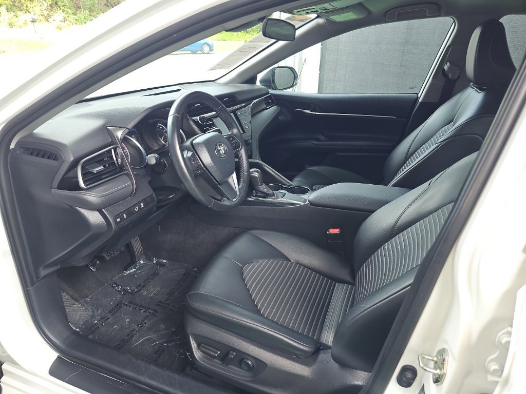 Used 2020 Toyota Camry SE FWD image 35