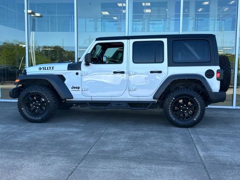 Used 2022 Jeep Wrangler Unlimited Sport AWD/4WD image 6