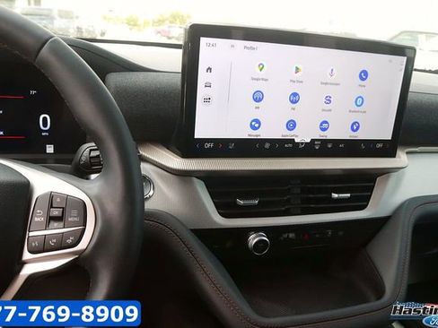 Certified 2025 Ford Explorer Active w/ Active Comfort Package image 20