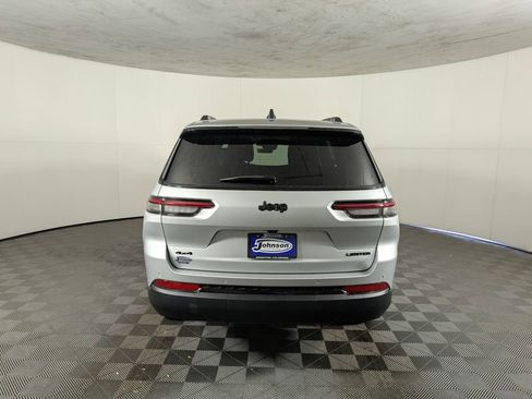 New 2025 Jeep Grand Cherokee L Limited w/ Black Appearance Package image 8