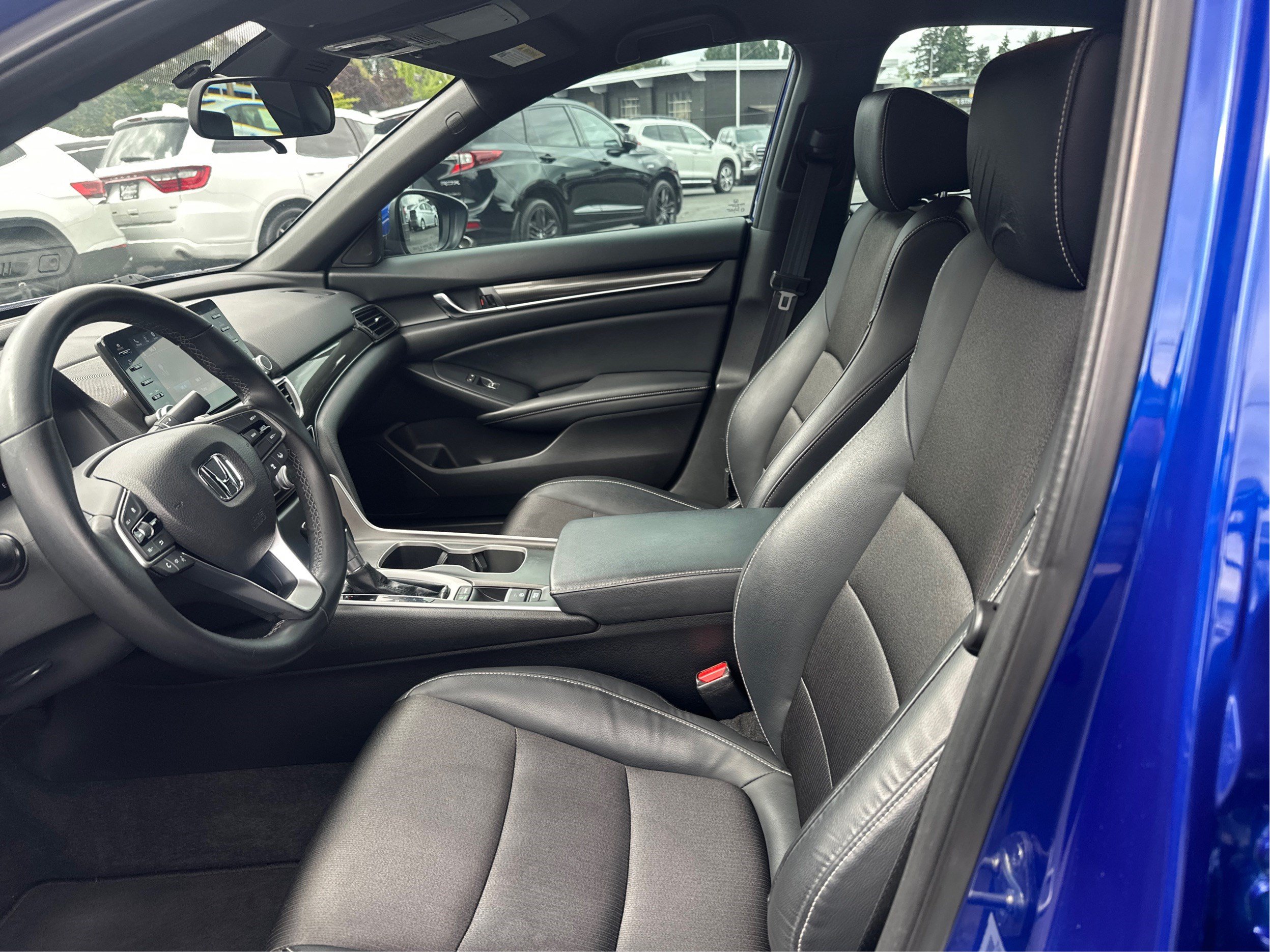 Used 2018 Honda Accord Sport image 9