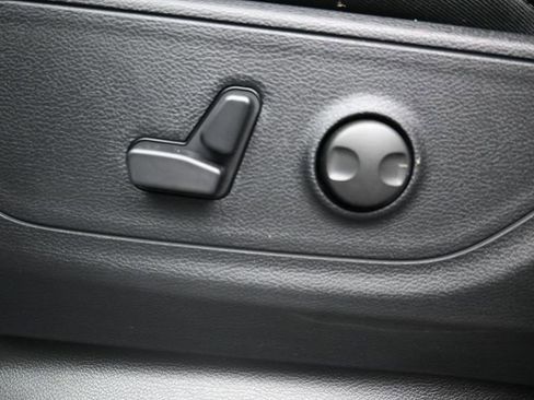 Used 2026 RAM 1500 Big Horn AWD/4WD image 11