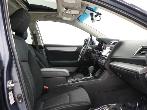 Used 2017 Subaru Outback 2.5i Premium AWD/4WD image 13